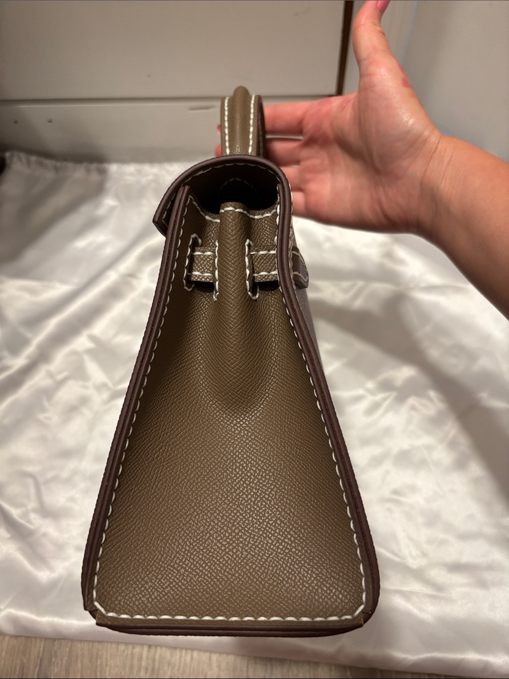 Leather Satchel Bag in Taupe - Picture 5 of 6